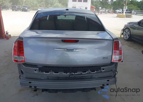 2013 Chrysler 300 Motown from USA, damaged, VIN 2C3CCAAG8DH632529